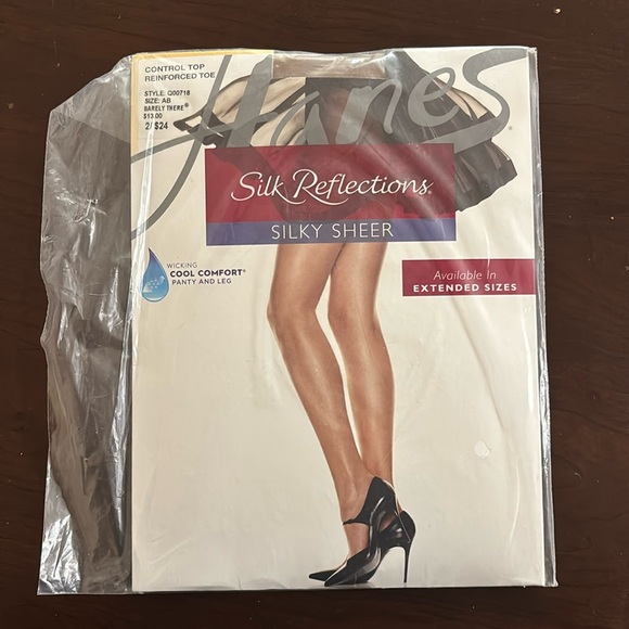 Hanes Accessories - Hanes Silk Reflection Dark Brown Pantyhose Size: AB